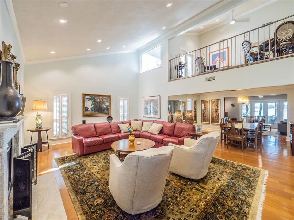 For Sale: $999,950 (4 beds, 2 baths, 3121 Square Feet)