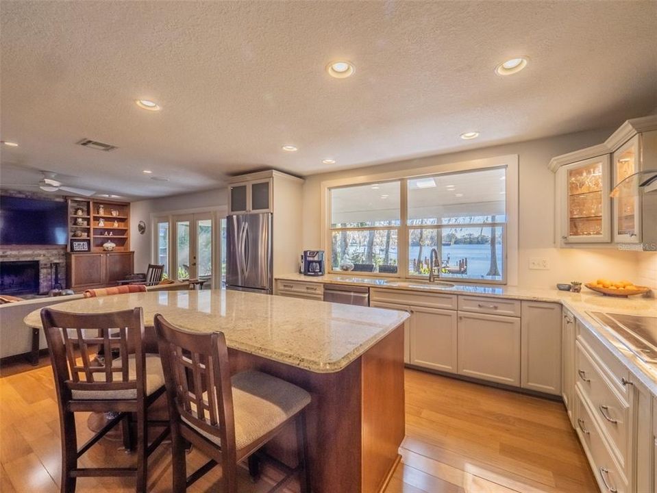 For Sale: $999,950 (4 beds, 2 baths, 3121 Square Feet)