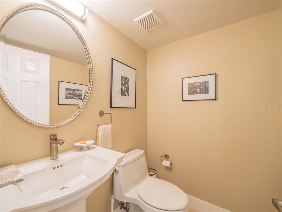 For Sale: $999,950 (4 beds, 2 baths, 3121 Square Feet)