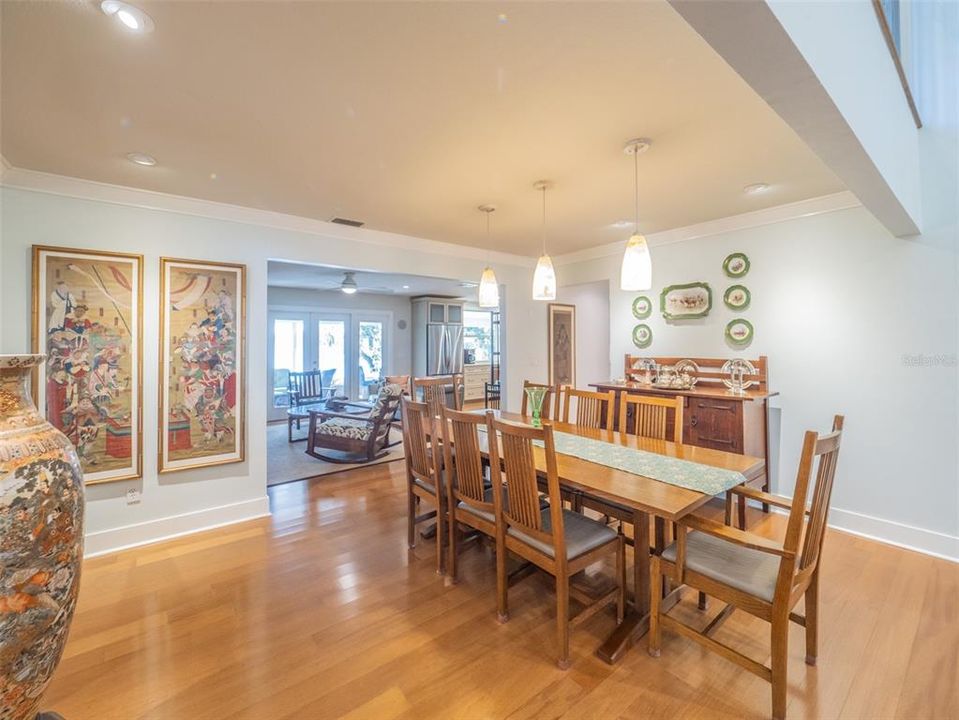 For Sale: $999,950 (4 beds, 2 baths, 3121 Square Feet)