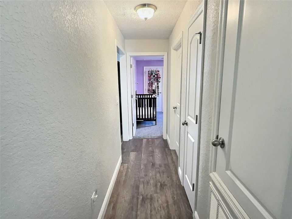 Activo con contrato: $354,900 (4 camas, 2 baños, 2162 Pies cuadrados)