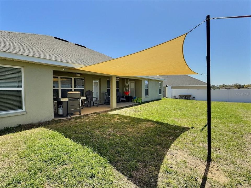 Activo con contrato: $354,900 (4 camas, 2 baños, 2162 Pies cuadrados)