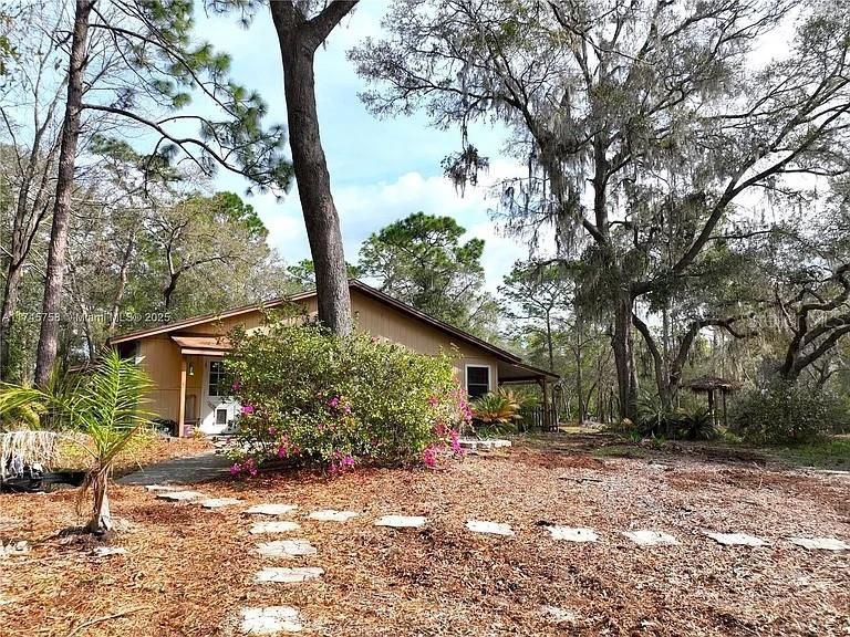 待售: $549,900 (3 贝兹, 3 浴室, 2220 平方英尺)