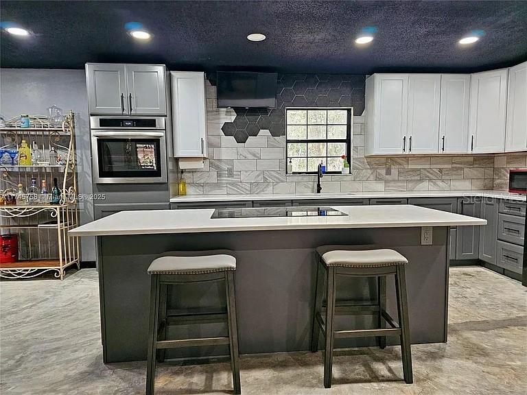 待售: $549,900 (3 贝兹, 3 浴室, 2220 平方英尺)