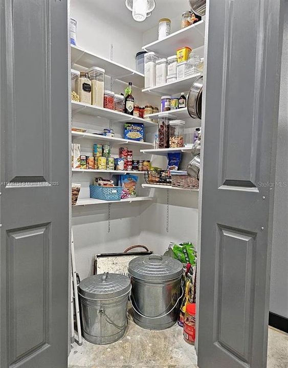 待售: $549,900 (3 贝兹, 3 浴室, 2220 平方英尺)