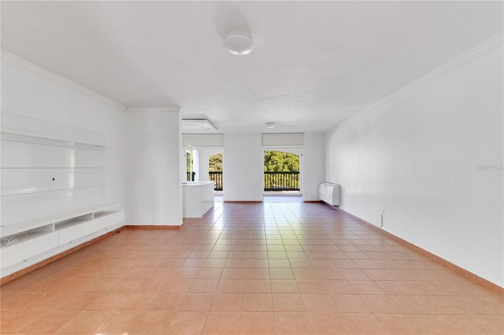 For Sale: $385,000 (3 beds, 2 baths, 1800 Square Feet)