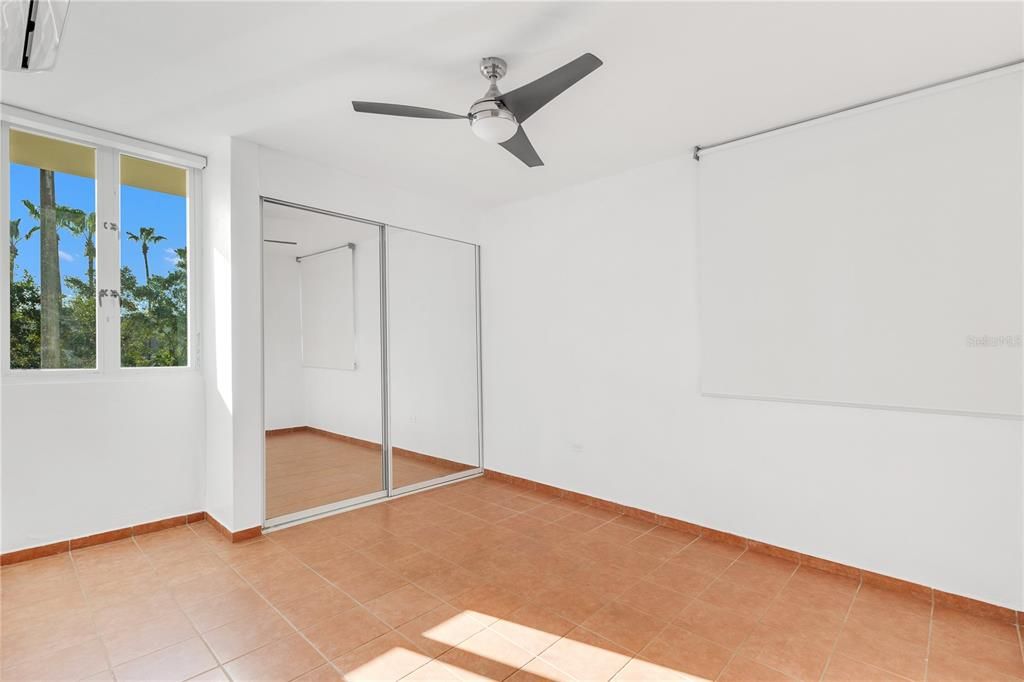 For Sale: $385,000 (3 beds, 2 baths, 1800 Square Feet)