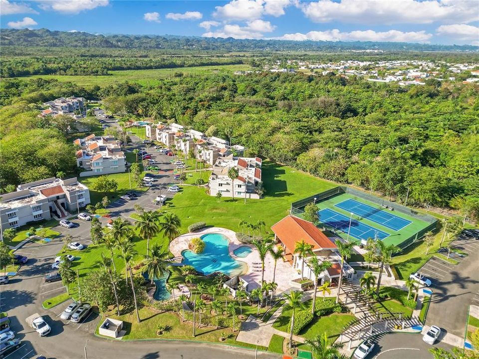 For Sale: $385,000 (3 beds, 2 baths, 1800 Square Feet)