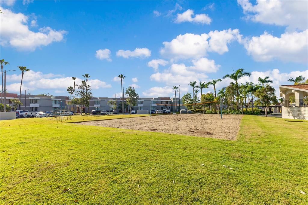 For Sale: $385,000 (3 beds, 2 baths, 1800 Square Feet)