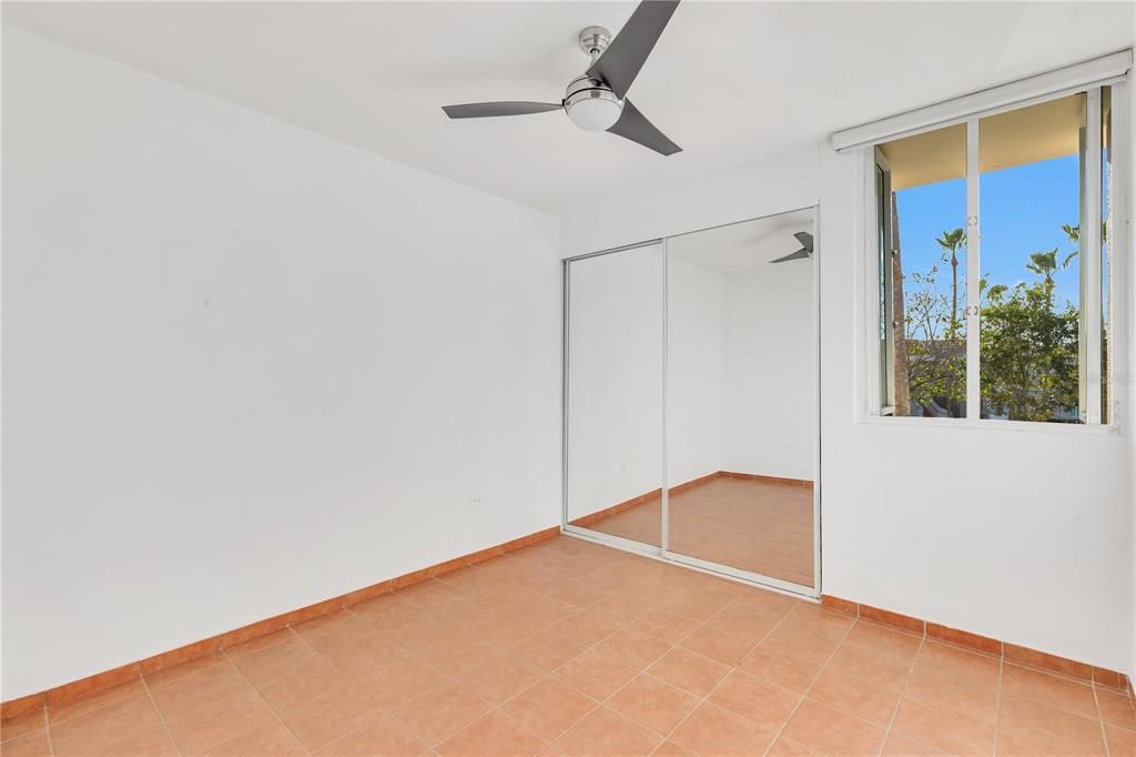 For Sale: $385,000 (3 beds, 2 baths, 1800 Square Feet)