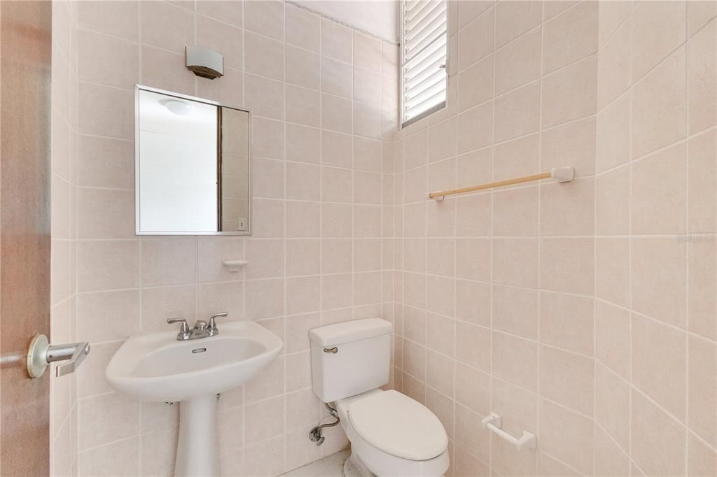 For Sale: $385,000 (3 beds, 2 baths, 1800 Square Feet)