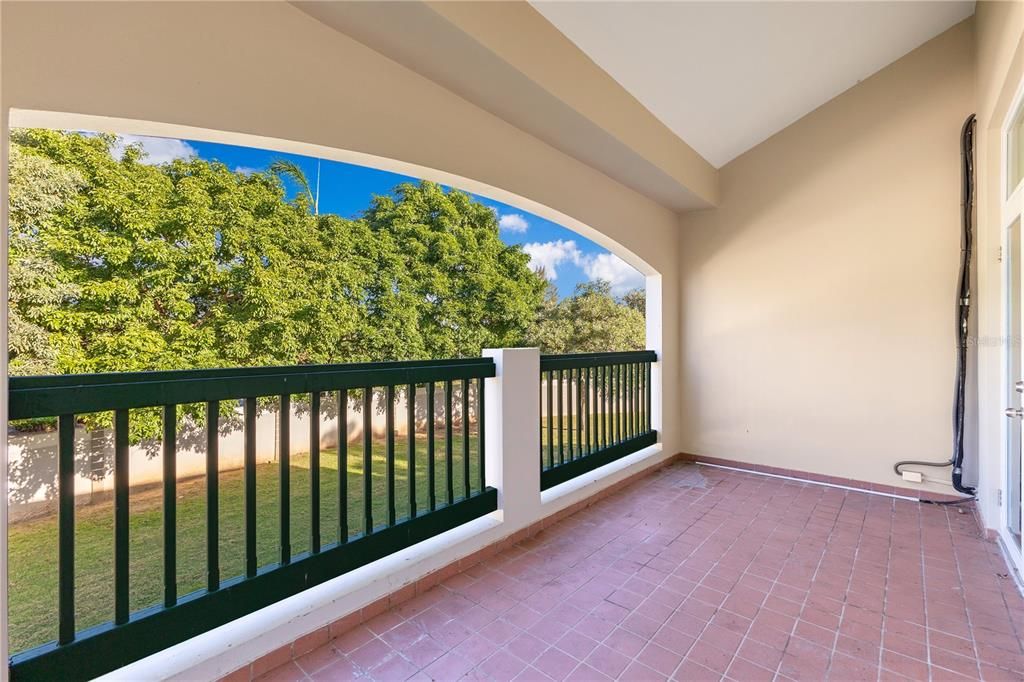 For Sale: $385,000 (3 beds, 2 baths, 1800 Square Feet)