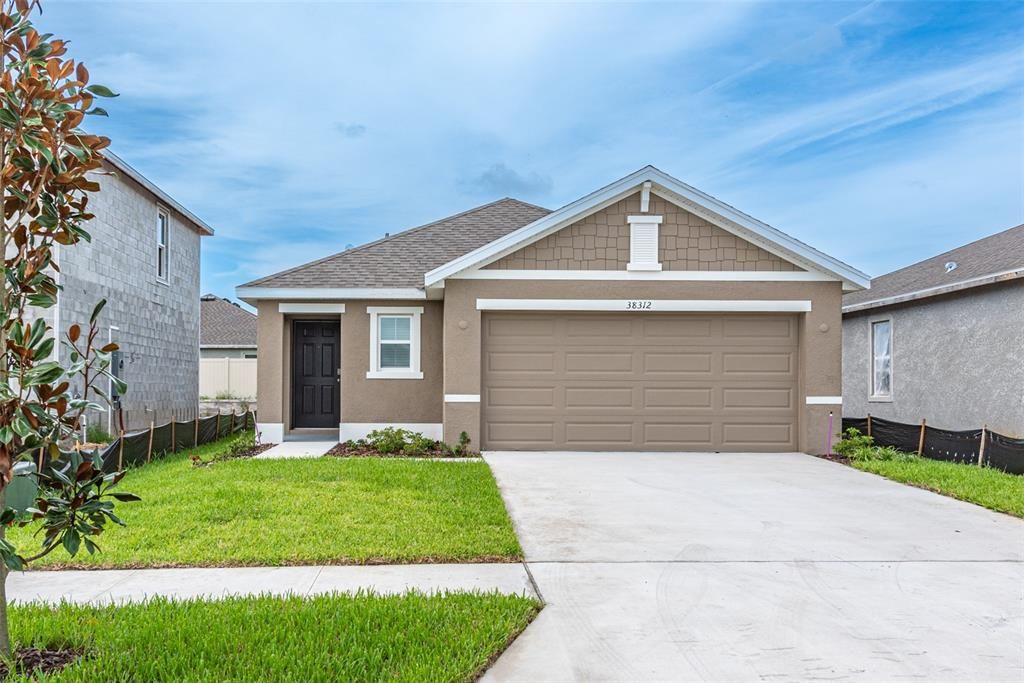 Recently Rented: $2,000 (3 beds, 2 baths, 1516 Square Feet)