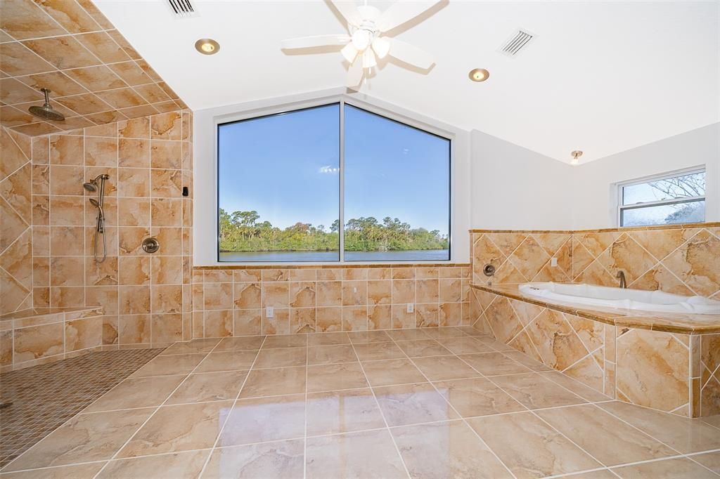 На продажу: $885,000 (4 спален, 4 ванн, 4028 Квадратных фут)