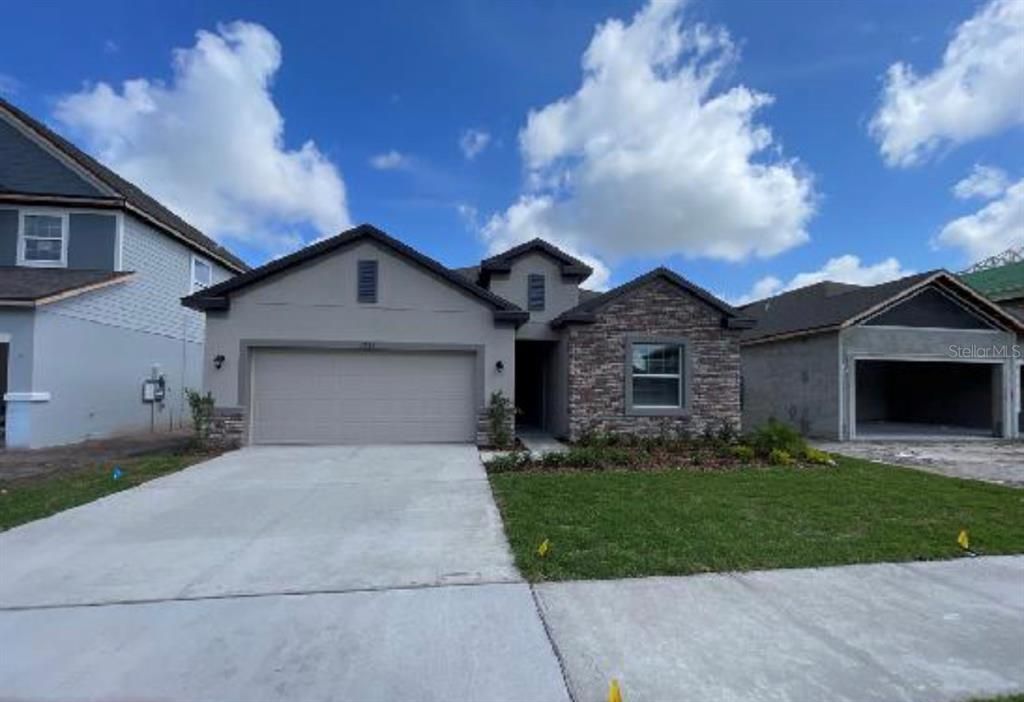 Recently Rented: $2,545 (4 beds, 2 baths, 2161 Square Feet)