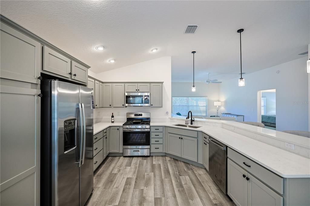 待售: $424,500 (3 贝兹, 2 浴室, 1705 平方英尺)