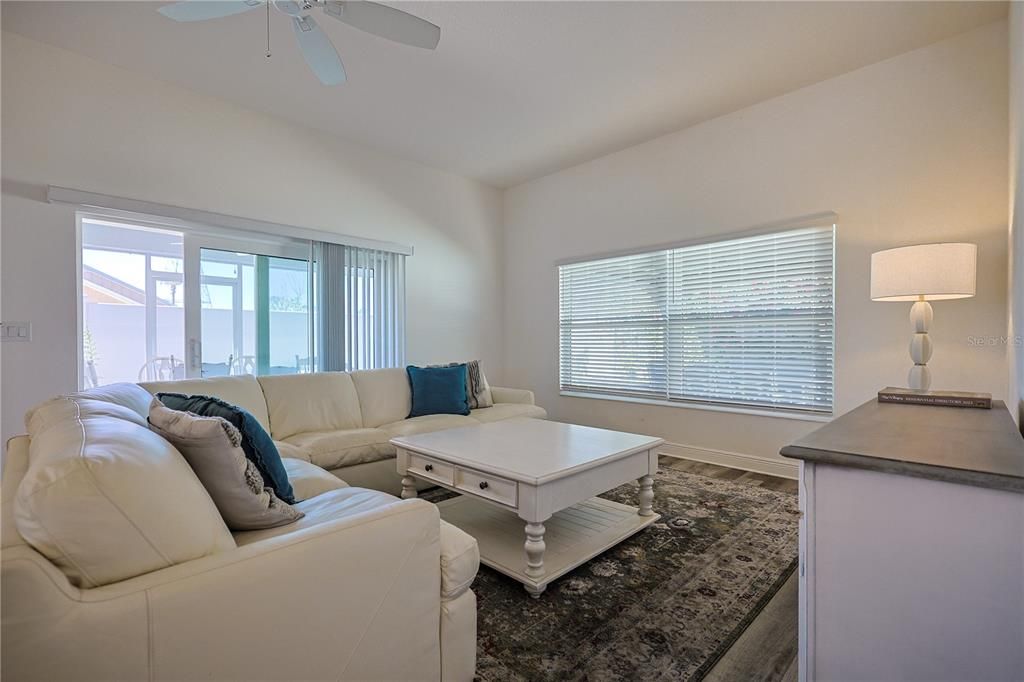 待售: $424,500 (3 贝兹, 2 浴室, 1705 平方英尺)