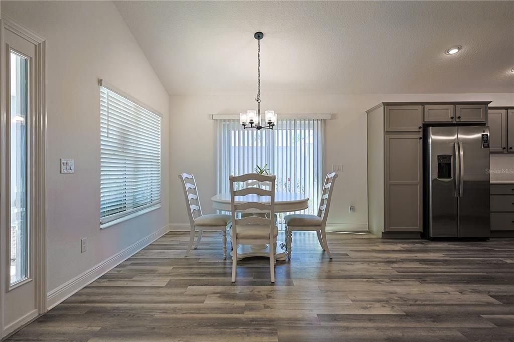 待售: $424,500 (3 贝兹, 2 浴室, 1705 平方英尺)