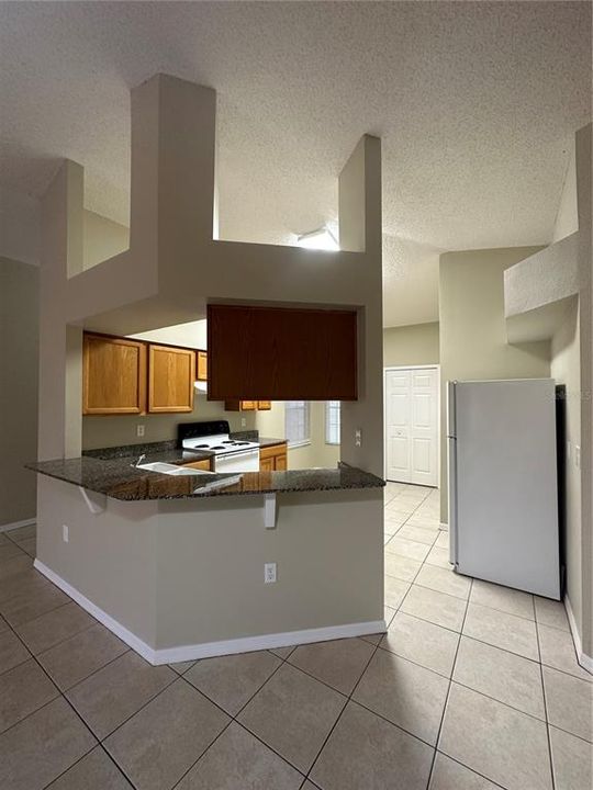 For Rent: $2,100 (4 beds, 2 baths, 1544 Square Feet)