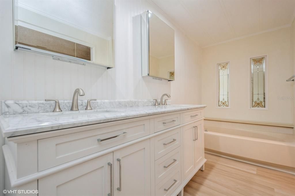 待售: $225,900 (2 贝兹, 2 浴室, 1286 平方英尺)