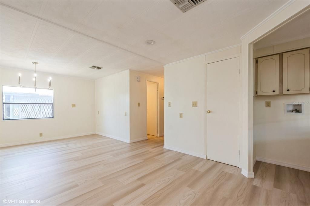 待售: $225,900 (2 贝兹, 2 浴室, 1286 平方英尺)