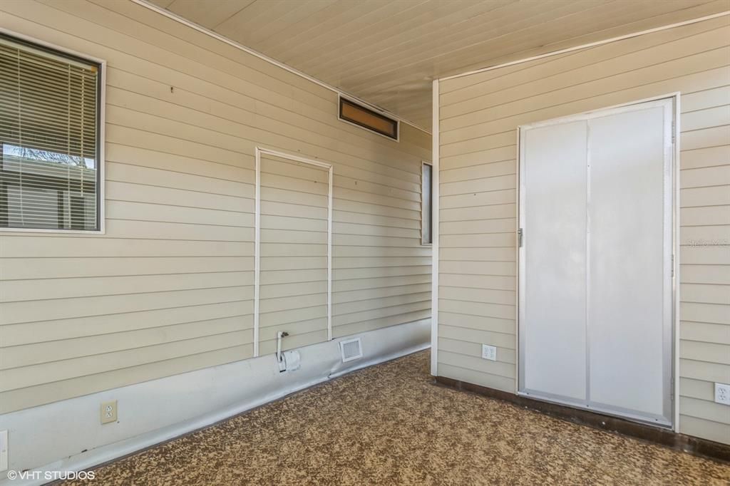 待售: $225,900 (2 贝兹, 2 浴室, 1286 平方英尺)