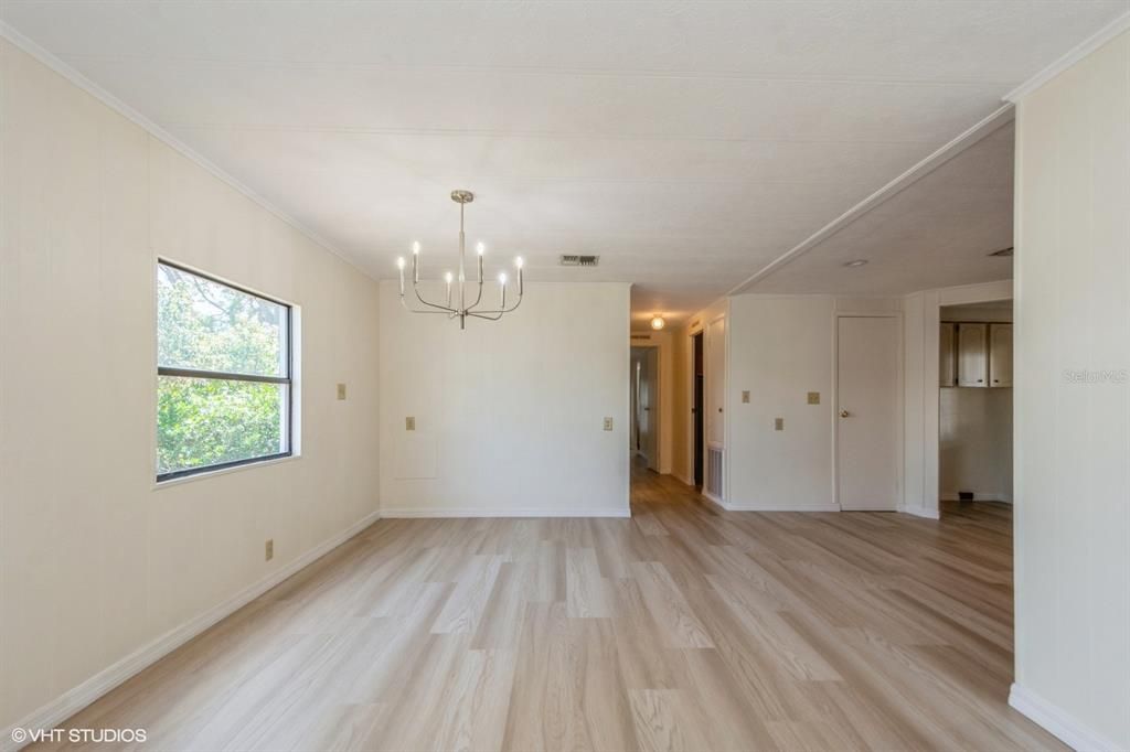 待售: $225,900 (2 贝兹, 2 浴室, 1286 平方英尺)