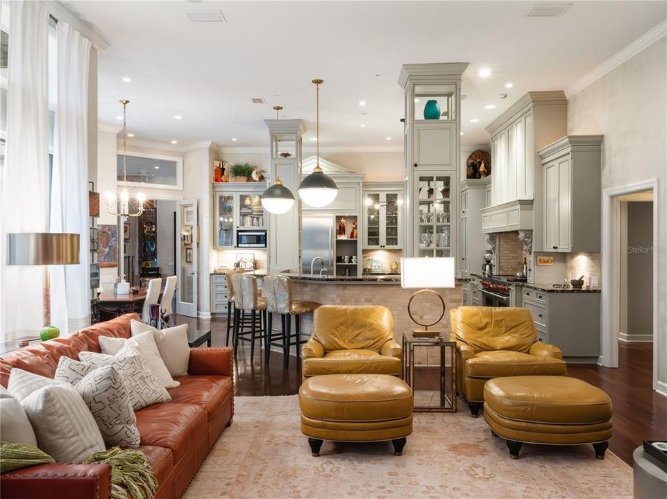 На продажу: $3,400,000 (5 спален, 5 ванн, 7014 Квадратных фут)