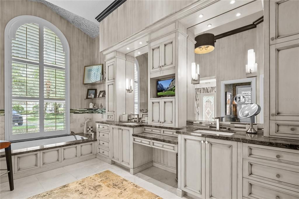 На продажу: $3,400,000 (5 спален, 5 ванн, 7014 Квадратных фут)