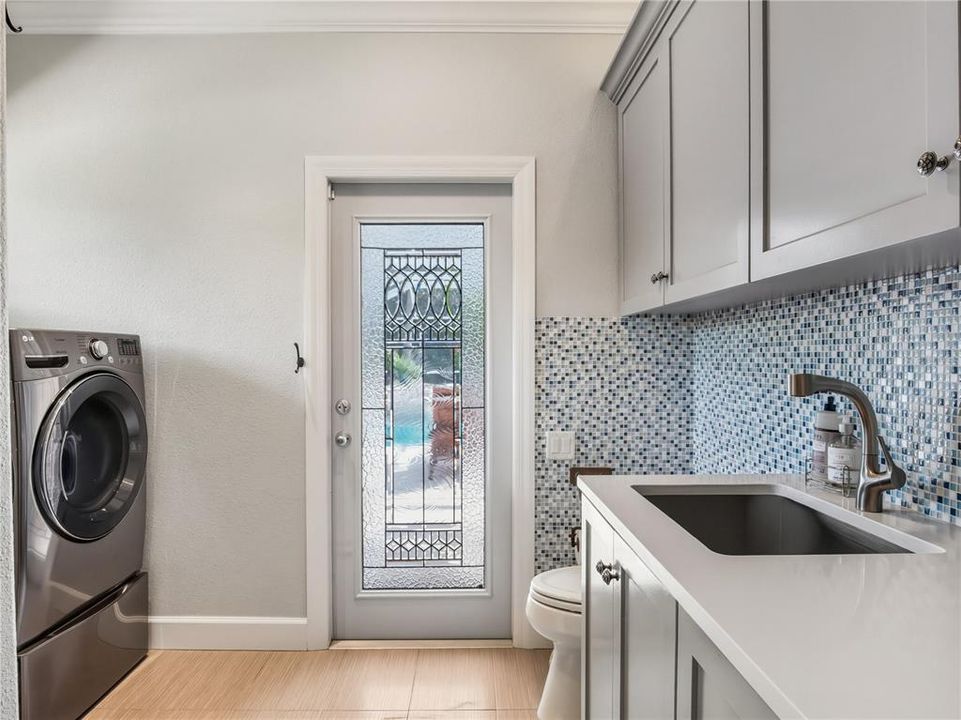 На продажу: $3,400,000 (5 спален, 5 ванн, 7014 Квадратных фут)