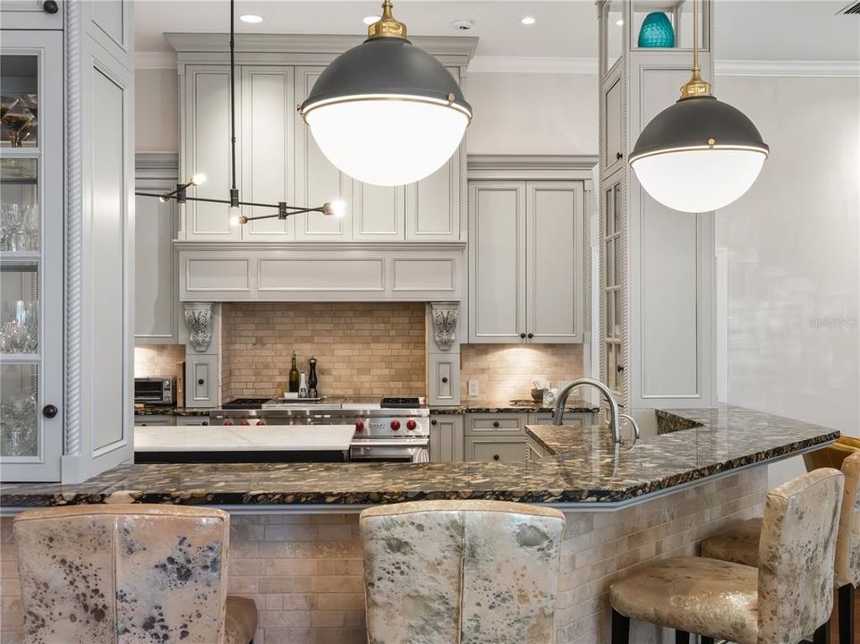 На продажу: $3,400,000 (5 спален, 5 ванн, 7014 Квадратных фут)