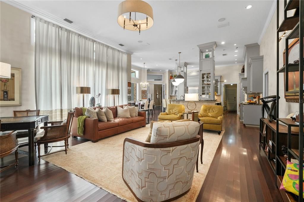 На продажу: $3,400,000 (5 спален, 5 ванн, 7014 Квадратных фут)