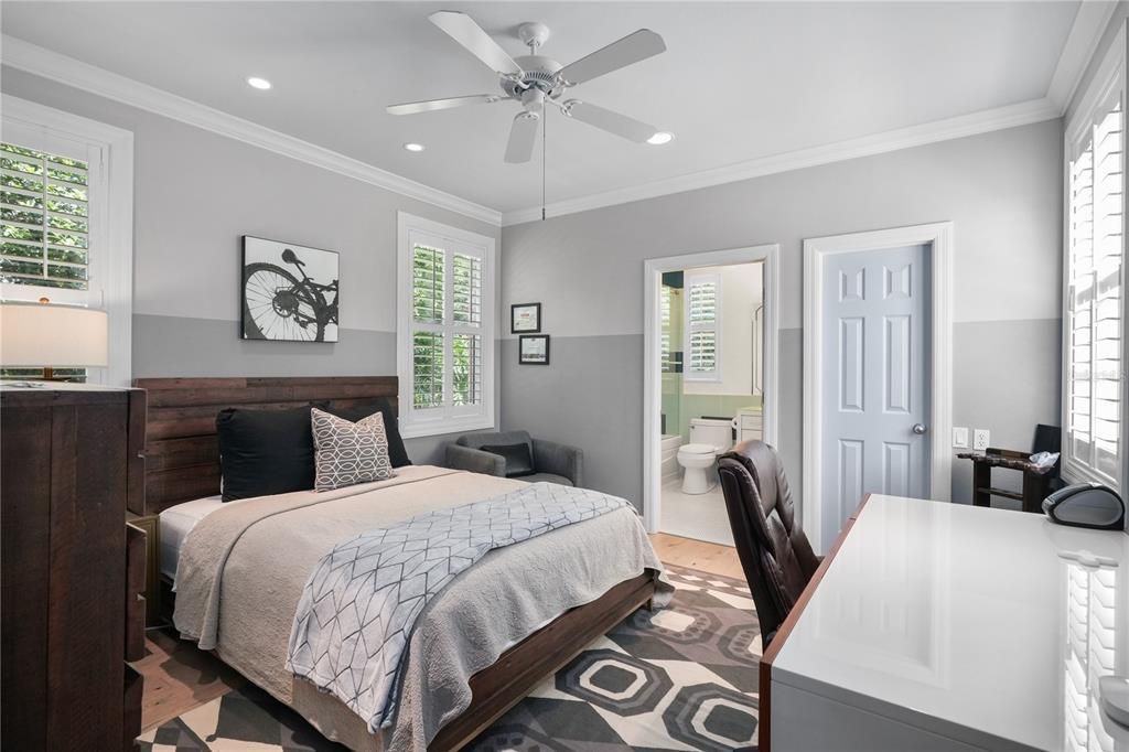 На продажу: $3,400,000 (5 спален, 5 ванн, 7014 Квадратных фут)