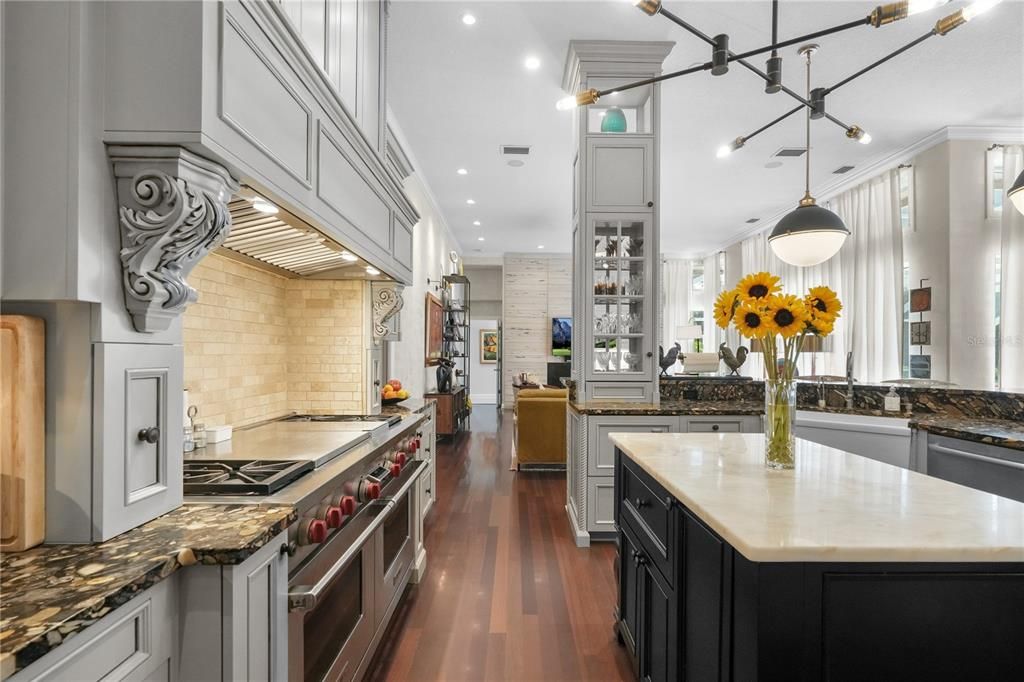 На продажу: $3,400,000 (5 спален, 5 ванн, 7014 Квадратных фут)