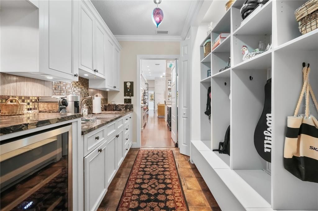 На продажу: $3,400,000 (5 спален, 5 ванн, 7014 Квадратных фут)