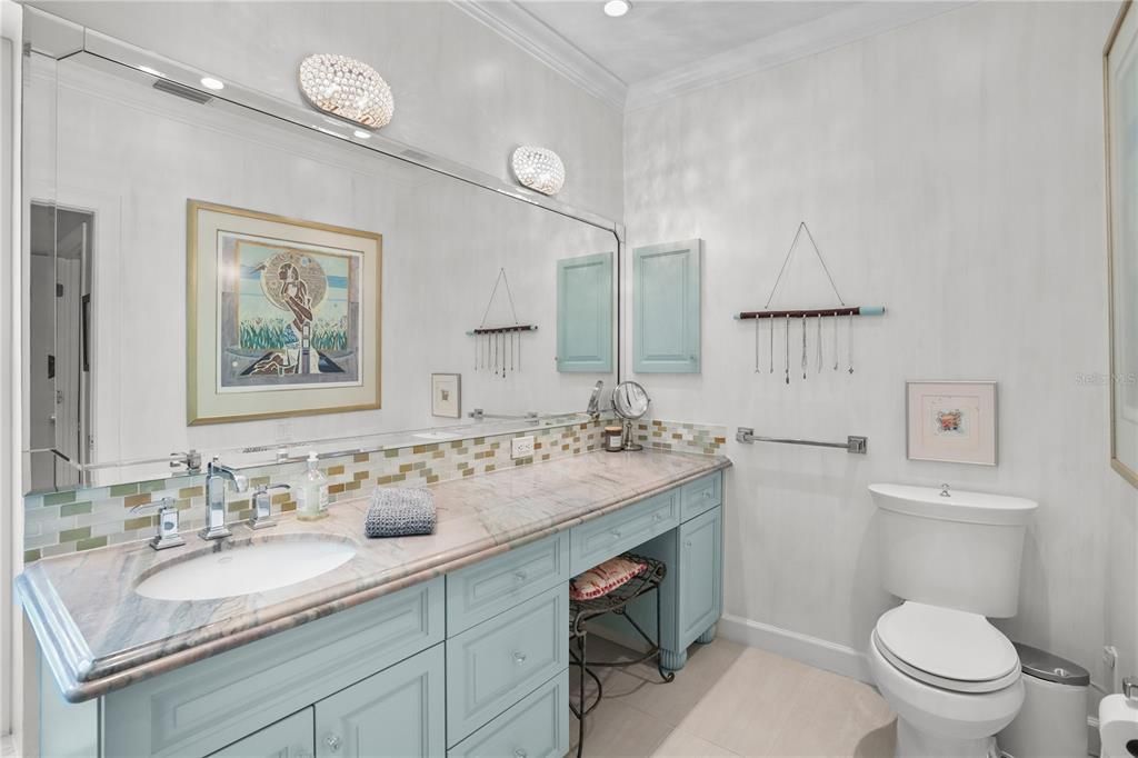 На продажу: $3,400,000 (5 спален, 5 ванн, 7014 Квадратных фут)