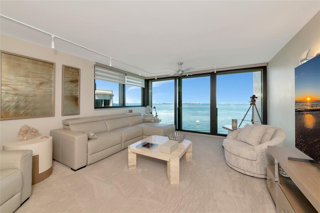 出租: $6,000 (2 贝兹, 2 浴室, 1528 平方英尺)