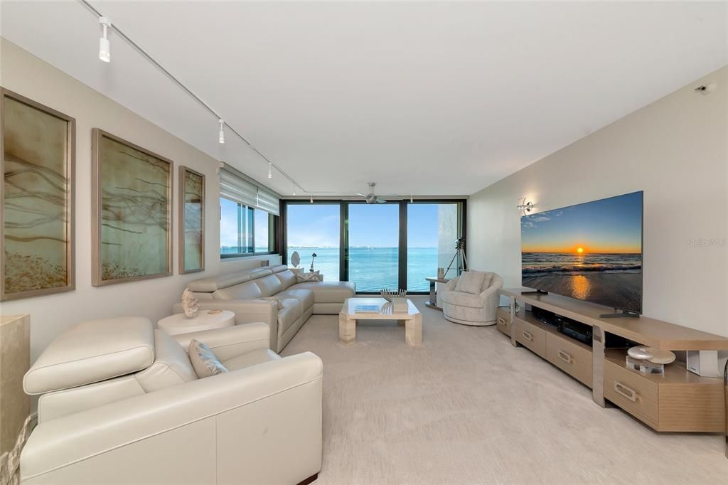 出租: $6,000 (2 贝兹, 2 浴室, 1528 平方英尺)