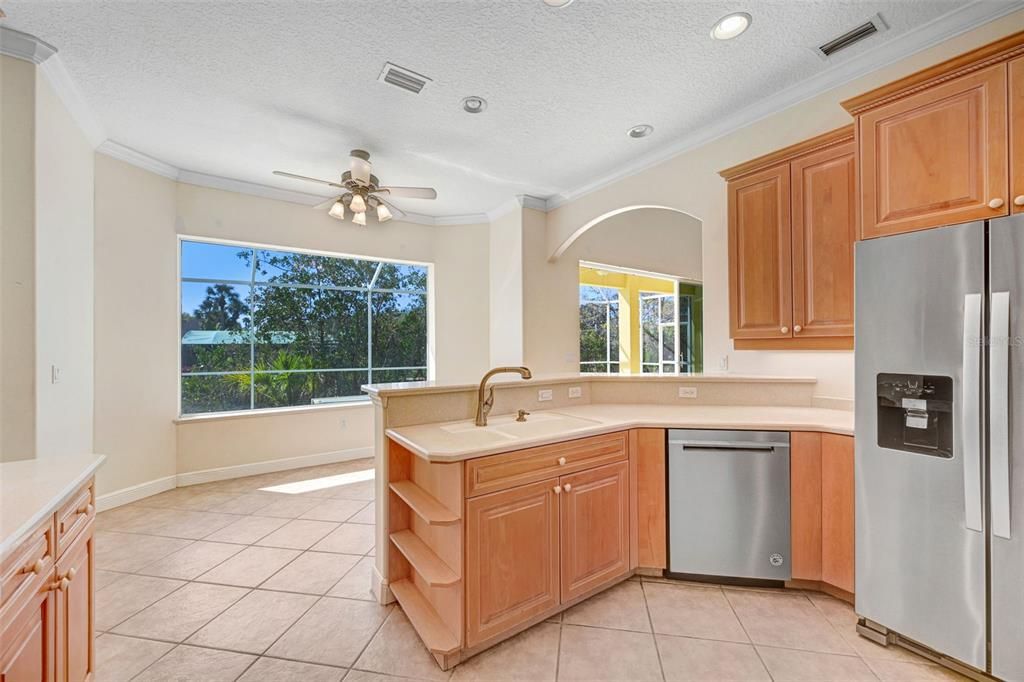 Active With Contract: $750,000 (4 beds, 2 baths, 2504 Square Feet)