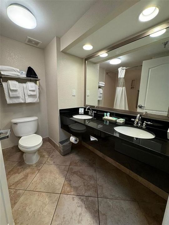 For Sale: $55,950 (1 beds, 1 baths, 304 Square Feet)