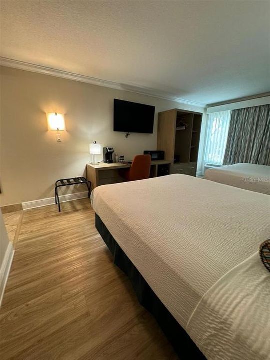 For Sale: $55,950 (1 beds, 1 baths, 304 Square Feet)