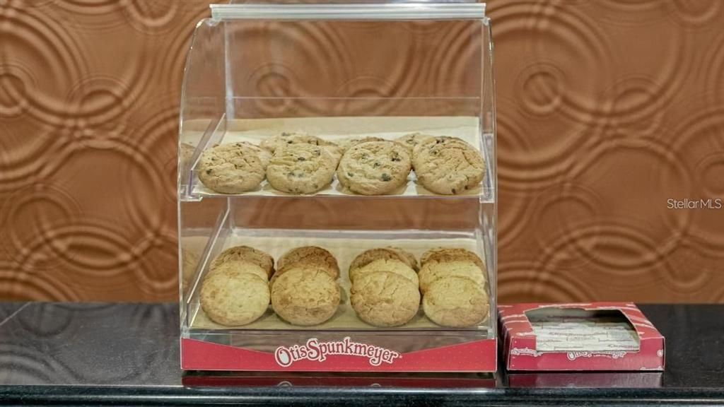 For Sale: $55,950 (1 beds, 1 baths, 304 Square Feet)