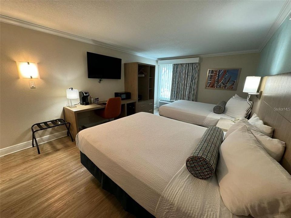 For Sale: $55,950 (1 beds, 1 baths, 304 Square Feet)