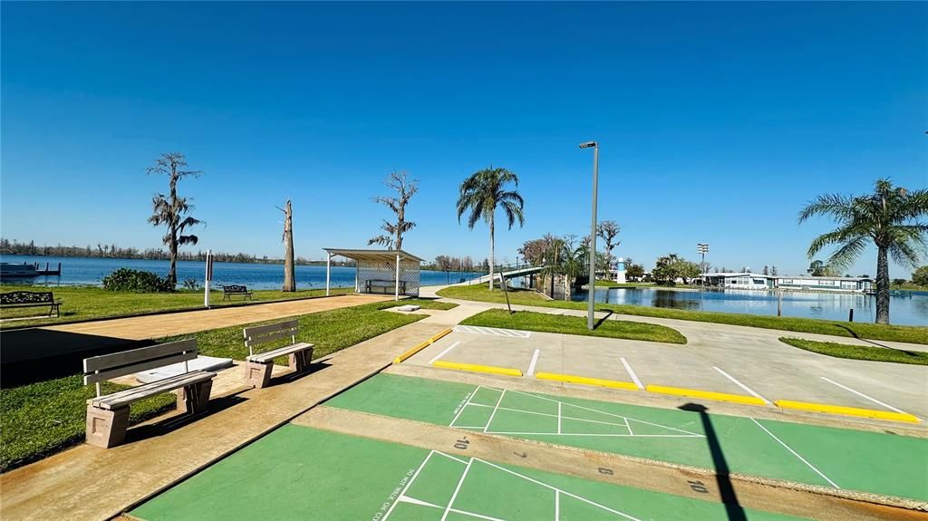 На продажу: $189,900 (2 спален, 2 ванн, 1188 Квадратных фут)