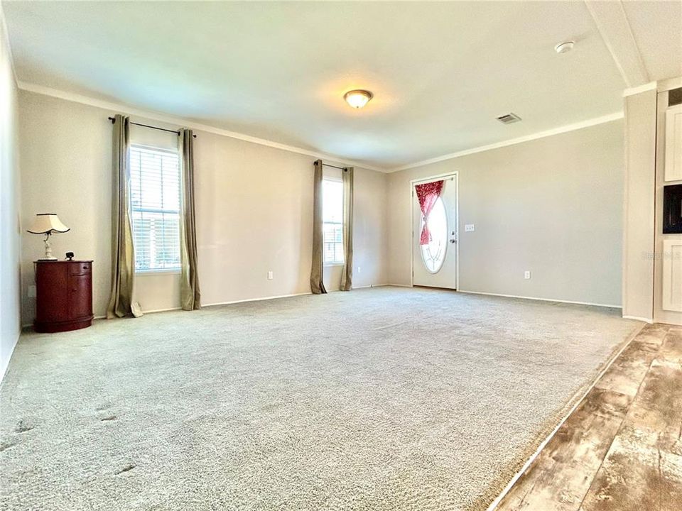 На продажу: $189,900 (2 спален, 2 ванн, 1188 Квадратных фут)