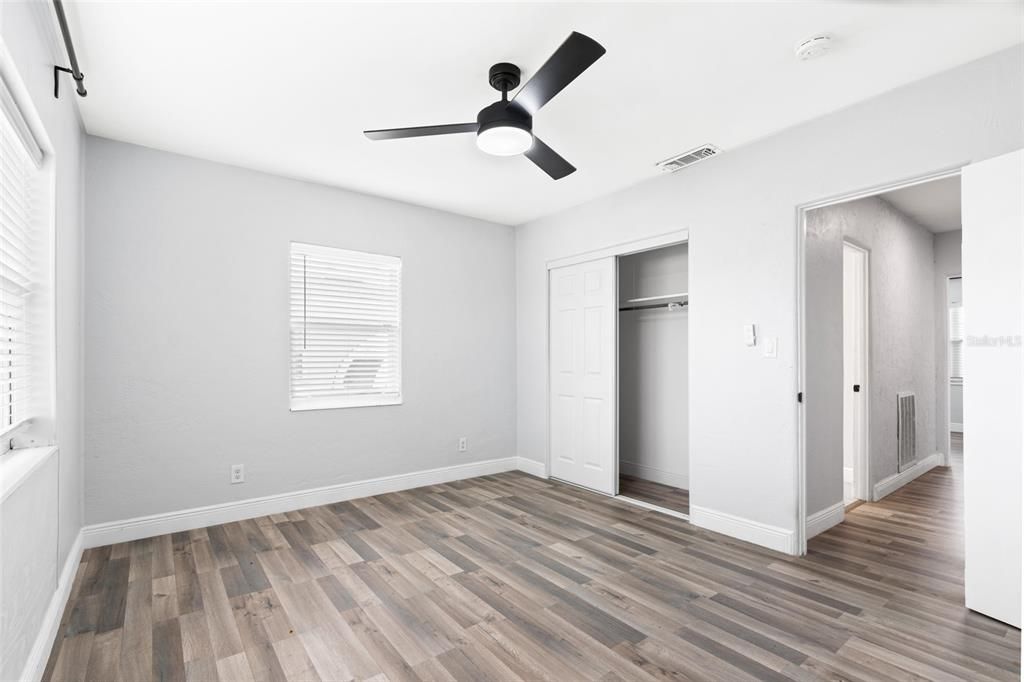 待售: $355,000 (3 贝兹, 2 浴室, 1568 平方英尺)