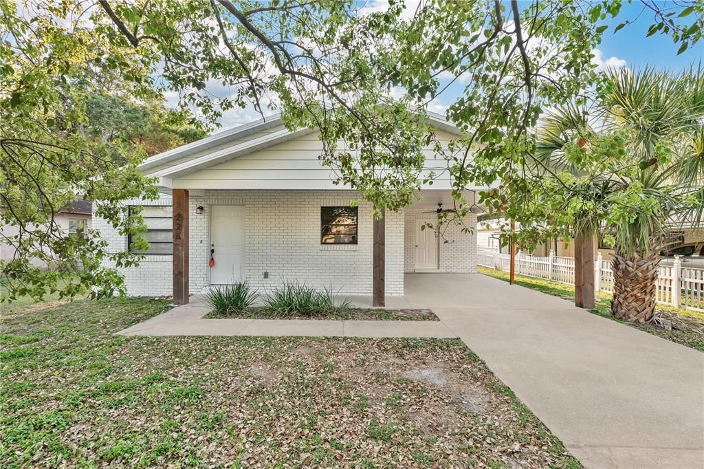 Recently Sold: $219,000 (3 beds, 2 baths, 1000 Square Feet)