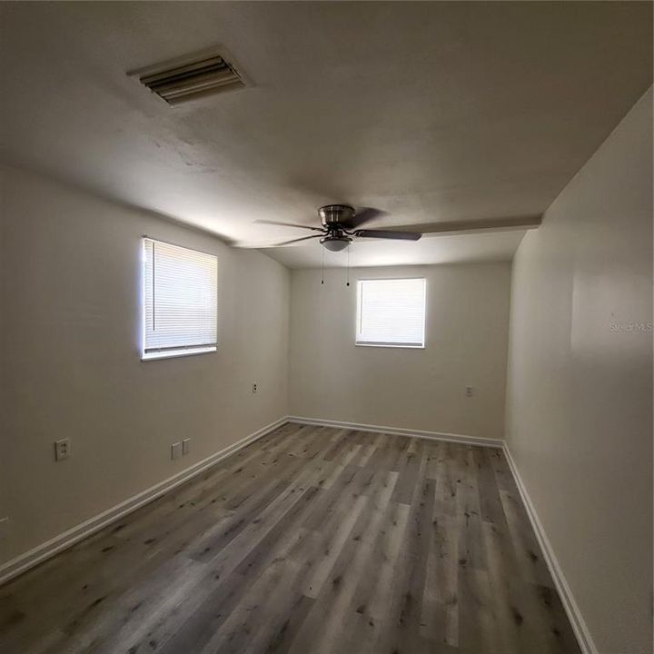 For Rent: $1,950 (3 beds, 1 baths, 781 Square Feet)