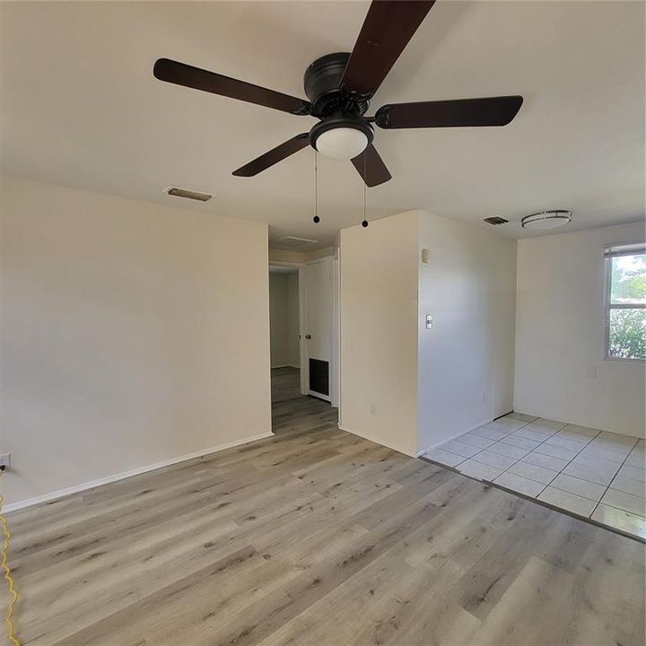 For Rent: $1,950 (3 beds, 1 baths, 781 Square Feet)