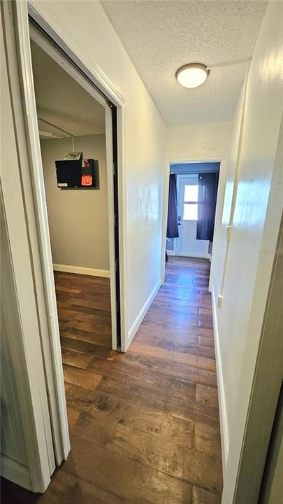 Active With Contract: $101,000 (2 beds, 1 baths, 795 Square Feet)